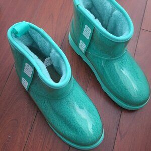 Ugg rainboot